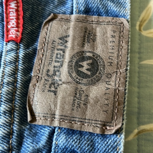 Men’s Wrangler blue jeans, regular fit size 42 length 29 - Picture 4 of 4